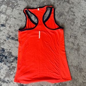 NIKE Women's Racerback Tank Top size small like new